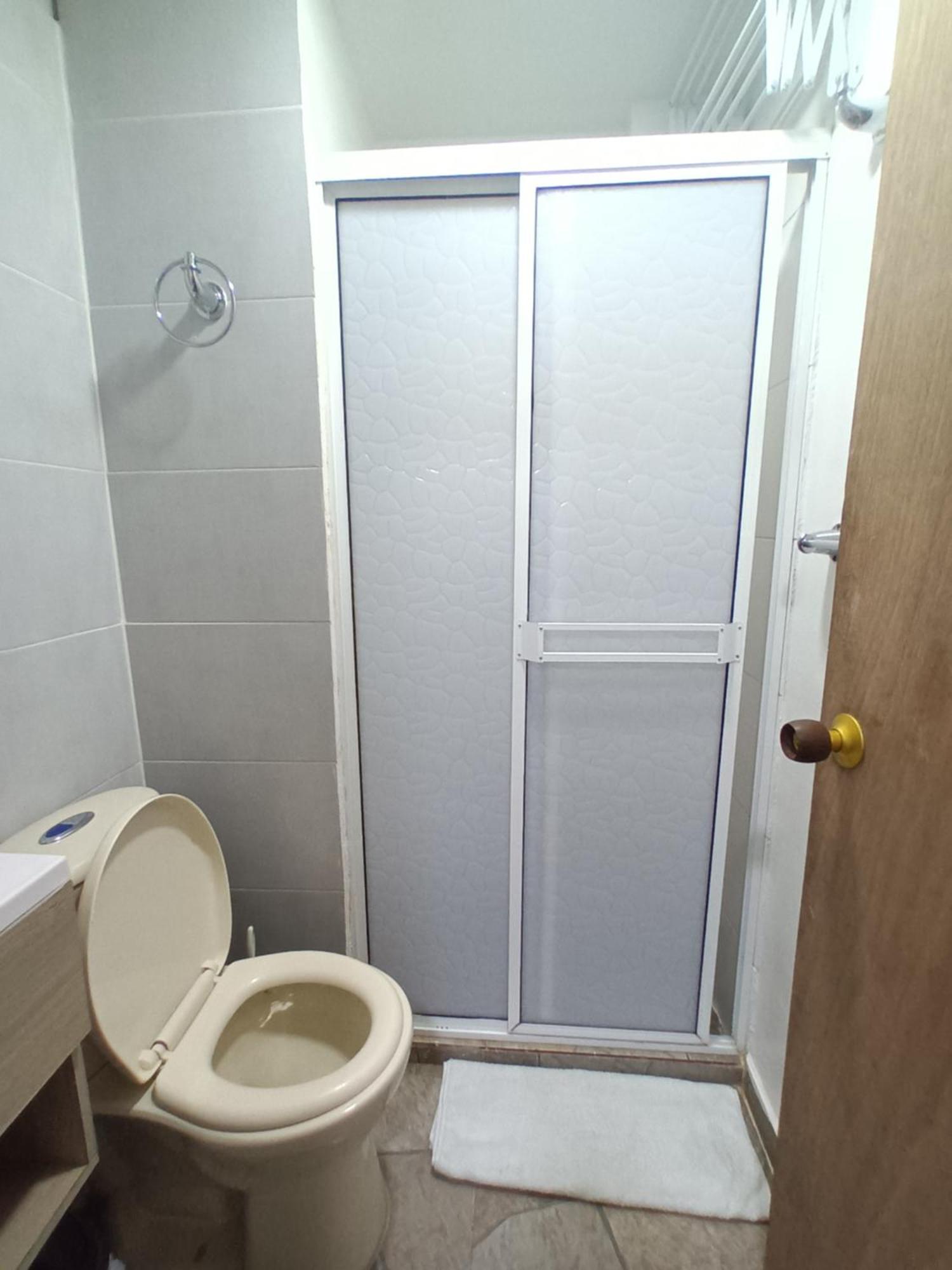 Confortable Y A 1 Cuadra De La Playa Unisanandres 9a Casa de hóspedes San Andrés